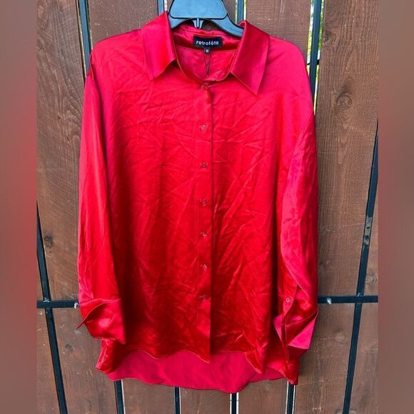 RETROFETE Kit Long Sleeve Silky Button Down Shirt in red size M - Picture 2 of 13
